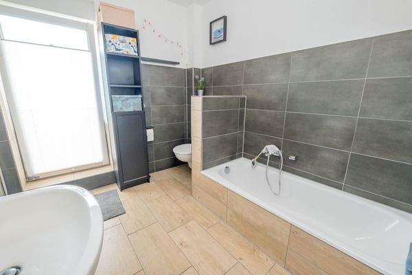 Doppelhaus 3 Badezimmer Rechteseite  