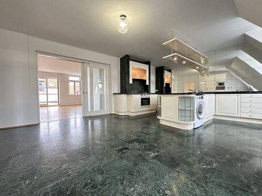 20251211_124315169_iOS