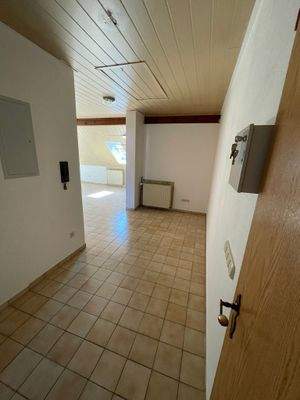 Eingangs- und Wohnbereich.JPEG