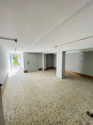 Lagerbereich mit Zugang zur Anlieferung