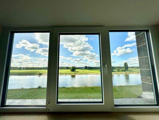 Blick aus dem Wohnzimmer-Fenster