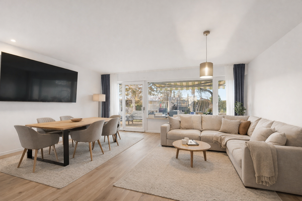 Wohnzimmer KI-Möblierungsvorschlag