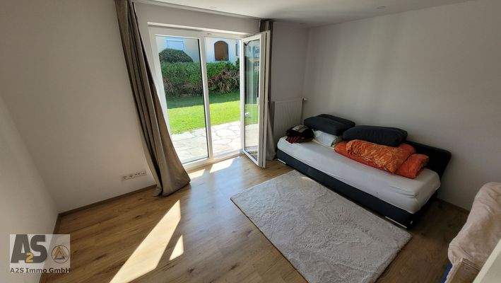 EG Wohnzimmer mit Terrassenausgang