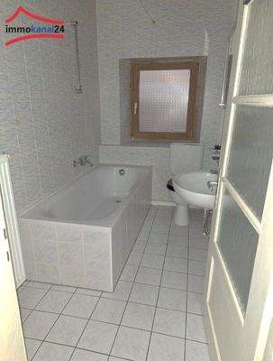 Badezimmer 1. OG rechts