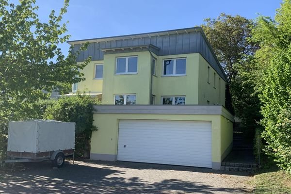 Anwesen mit viel Platz für den Fuhrpark