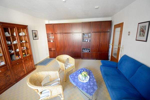 Wohn-/Ess-/Schlafzimmer