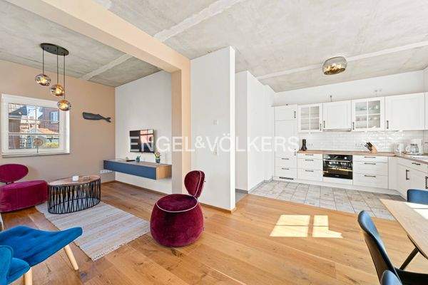 Offener Wohnbereich mit Küche