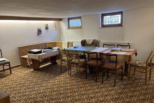 großer Hobbyraum unter Doppelgarage