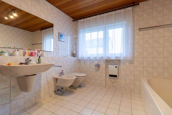 Badezimmer (Erdgeschoss)