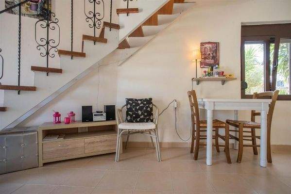 Kreta, Tavronitis: Villa mit Meerblick und 3 unabhängigen Apartments zu verkaufen