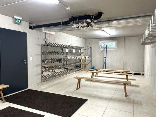 Skiraum mit Skischuhwärmer