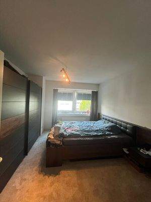 Geräumiges Schlafzimmer