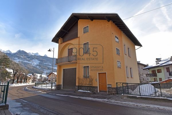 Freistehendes Haus mit Garten, Garage und Keller in Predazzo - Trentino / Südtirol