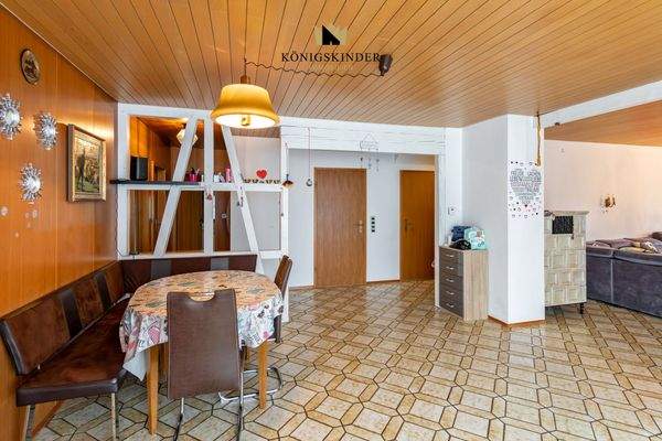 Bitte nehmen Sie Platz...