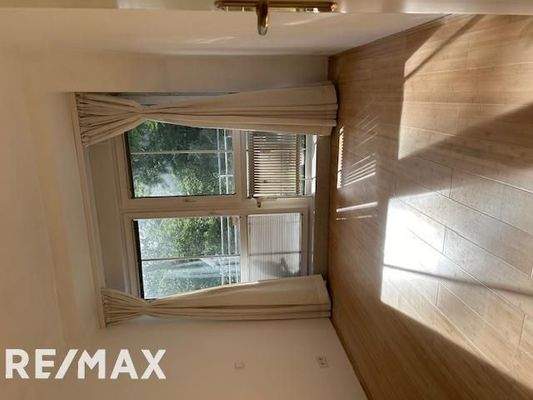 15 Zimmer unmöbliert