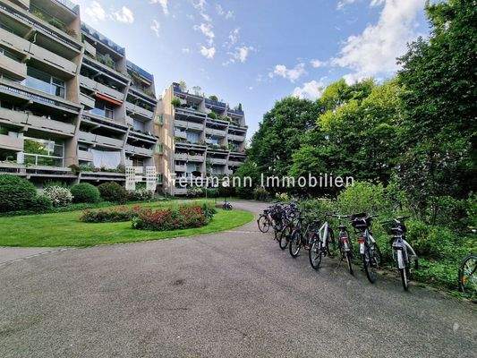 Grünanlage mit Fahrradbereich