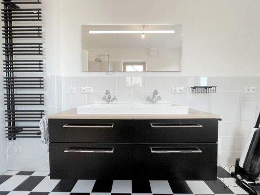 Sehr schicker Doppelwaschtisch