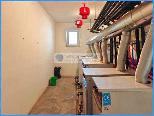 5c571861ffb94b208930f18ec0759c8f-original