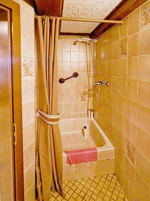 ...mit Dusche