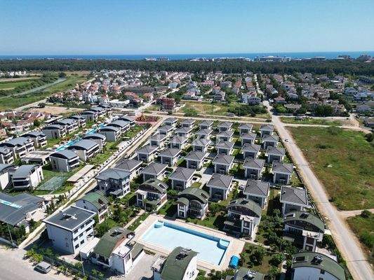 Detached Villa for Sale with Pool in Belek, Antalya