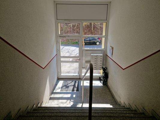 4 Hauseingangsbereich.jpg
