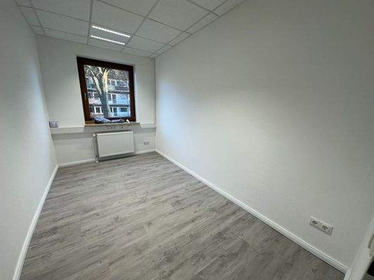 ef67b968-70cc-49f8-8061-9d097e2e288c