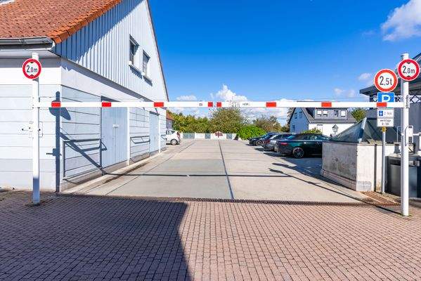 Zufahrt Stellplätze öffentlich