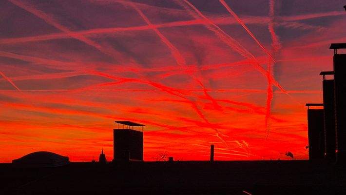 Sonnenuntergang über den Dächern Berlins