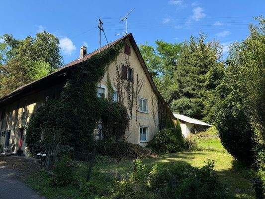 Vor der Scheune 