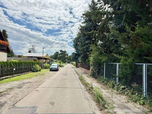 In einer Anliegerstraße gelegen