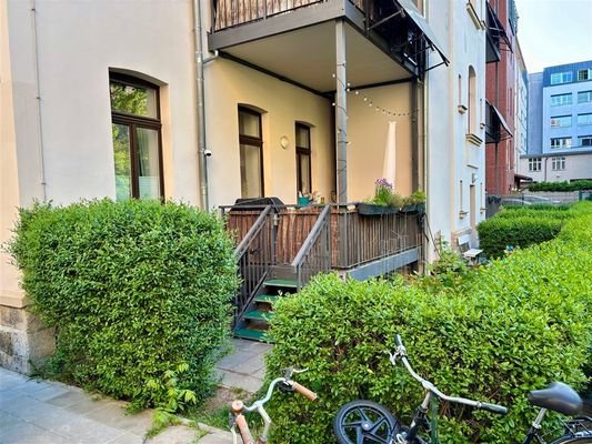 Balkon mit Zugang Garten