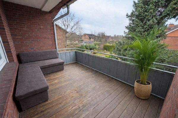 Das Haus verfügt über 4 geräumige Balkone