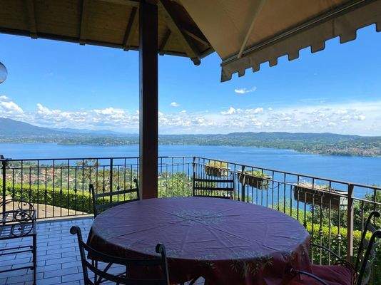 Terrasse mit Seeblick