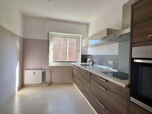 Einbauküche mit E-Geräten