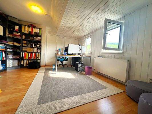 Arbeitszimmer im OG
