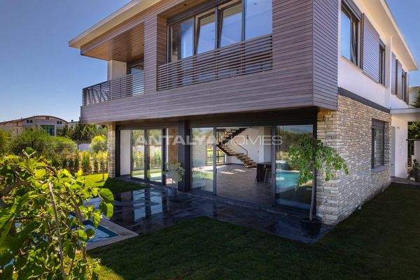 Detached Villa Close to Beach and Golf Courses in Belek