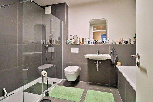 Dusch- und Wannenbad