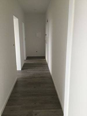 Wohnung HEH Kanalweg Flur.jpg