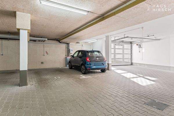 Tiefgaragenstellplatz 11