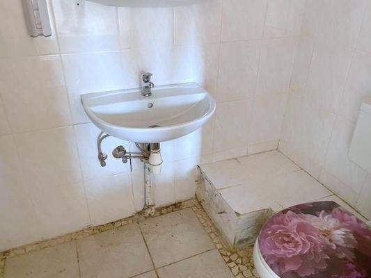 Badezimmer Ansicht 1