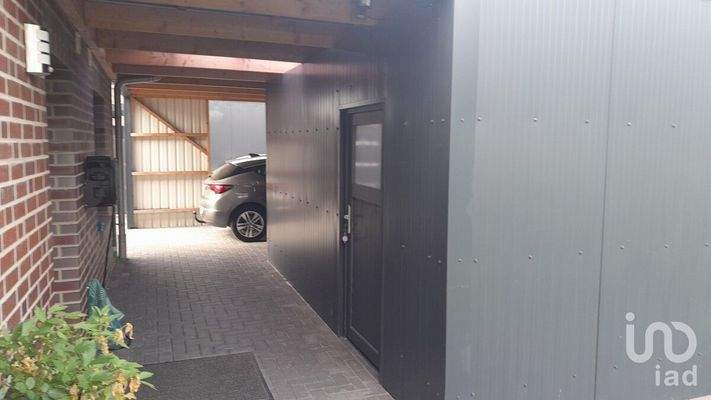 Durchgang zum Carport