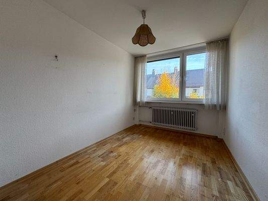 2. Kinder-/Arbeitszimmer im OG