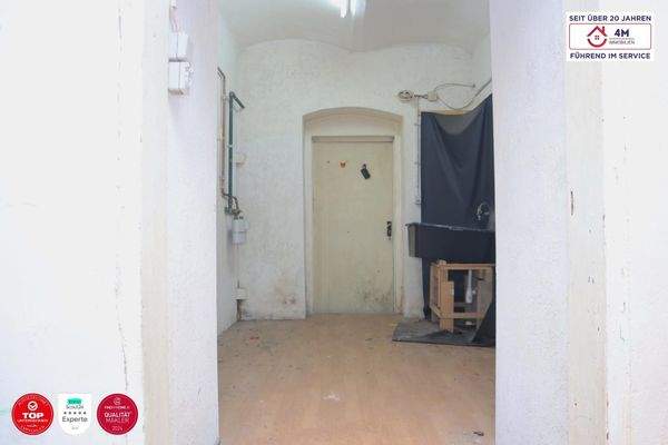 Durchsicht durch die Zwischenraum in der Mitte