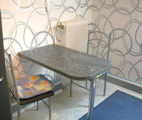 Küche mit Einbauküche