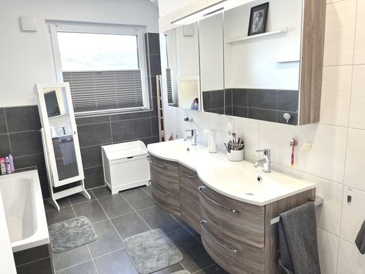 12m² großes Komfortfamilienbad im Dachgeschoss