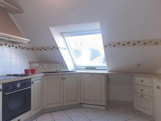 Einbauküche mit Geräten