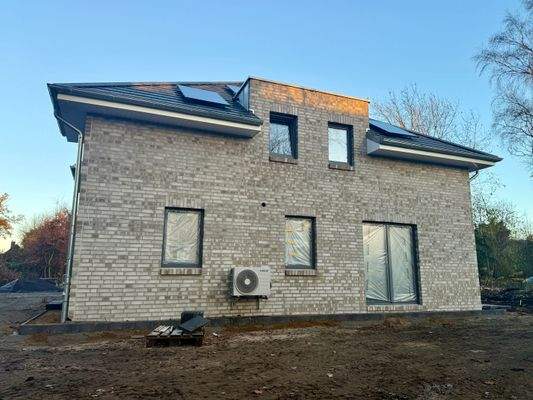 Straßenansicht (aktueller Baustand)