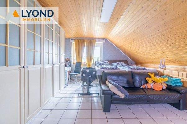 LYD 3641 - 13 Schlafzimmer