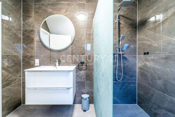 Badezimmer im Obergeschoss