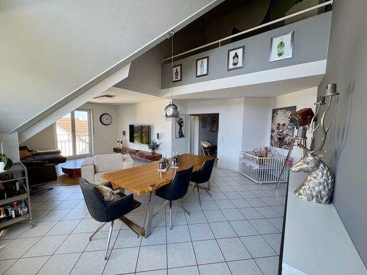 Ess-, / Wohnbereich u. Galerie